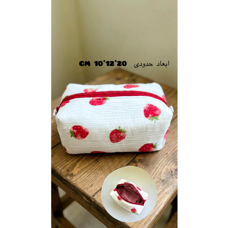 کیف آرایشی موسلین مدل Strawberry mood